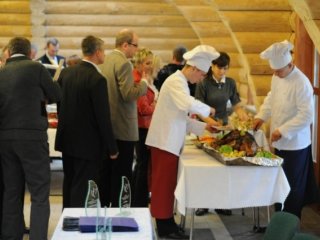 "X lat Fundacji". 06 czerwca 2009 r. Uroczystość wręczenie podziękowań w Pawilonie przy Leśnym Ośrodku Edukacyjno-Szkoleniowym SOSNA w Biłgoraj