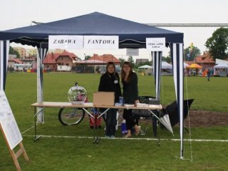 Piknik Organizacji Pozarządowych pod hasłem "10 lat Fundacji" Stadion OSiR w ramach Dni Biłgoraja. 06 czerwca 2009 r. 