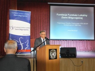 Fotorelacja z uroczystości wręczenia stypendiów 5/10/2016r. w auli LO im. ONZ