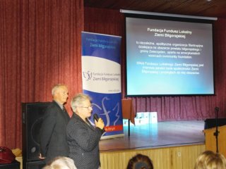 Fotorelacja z uroczystości wręczenia stypendiów 5/10/2016r. w auli LO im. ONZ