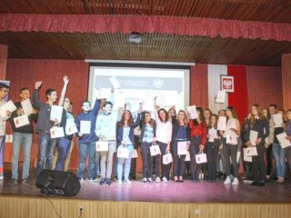 Fotorelacja z uroczystości wręczenia stypendiów 5/10/2016r. w auli LO im. ONZ