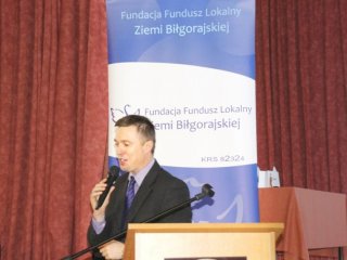 Fotorelacja z uroczystości wręczenia stypendiów 5/10/2016r. w auli LO im. ONZ