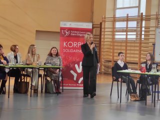 Debata Oxfordzka na temat &#34;Wolontariat jest bezinteresowny&#34; - Spotkania z wolontariuszami w Szkole Podstawowej w Zwierzyńcu