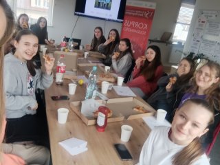 Młodzi Wolontariusze podążają za literami „ABC Wolontariatu”