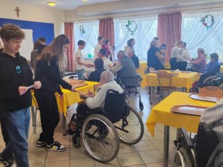 Nasz Fundacja włącza się w wielkanocną akcję kartka dla seniora zorganizowaną przez Federację Funduszy Lokalnych